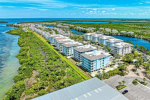 388 ARUBA CIRCLE, BRADENTON, FL 34209 Sold 05/01/23