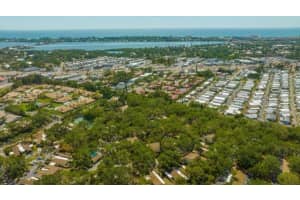 2208 CIRCLEWOOD DRIVE, SARASOTA, FL 34231 Sold 05/25/23