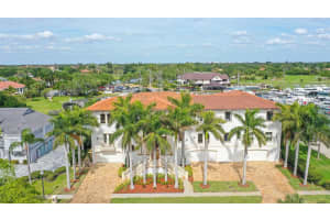 6129 Pasadena Point Blvd S, Gulfport, FL 33707, Sold 05/05/23