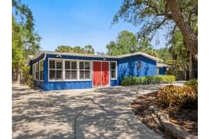 1033 SHADOW LAWN WAY, SARASOTA, FL 34242 Sold 07/20/23
