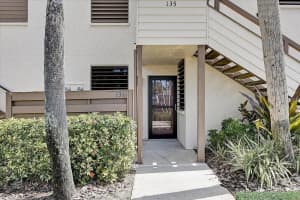 136 Pineneedle Dr, Bradenton, FL 34210, Sold 05/12/23