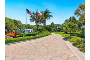 708 BAYPORT WAY, LONGBOAT KEY, FL 34228 Sold 08/29/23