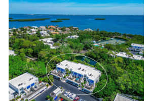 708 BAYPORT WAY, LONGBOAT KEY, FL 34228 Sold 08/29/23