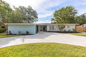 138 Holly Ave, Sarasota, FL 34243, Sold 05/28/23
