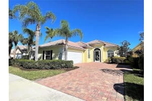 5851 BENEVENTO DRIVE, SARASOTA, FL 34238 Sold 07/31/23