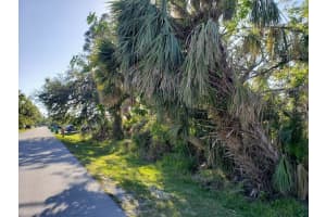 928 TROPICAL AVENUE, PORT CHARLOTTE, FL 33948 - MLS#MFRA4566750