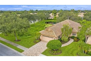 7198 DEL LAGO DRIVE, SARASOTA, FL 34238 Sold 10/30/23