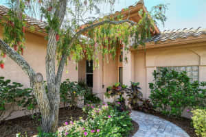 7198 DEL LAGO DRIVE, SARASOTA, FL 34238 Sold 10/30/23