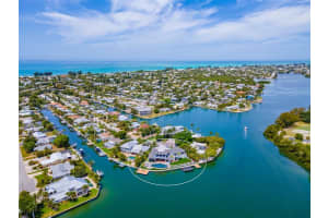 535 70TH STREET, HOLMES BEACH, FL 34217 - MLS#MFRA4566818