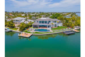 535 70TH STREET, HOLMES BEACH, FL 34217 - MLS#MFRA4566818