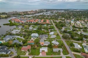 1675 BLAKEMORE LANE, SARASOTA, FL 34231 - MLS#MFRA4566884