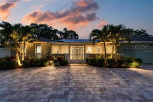 121 Holly Avenue, Sarasota, Florida 34243
