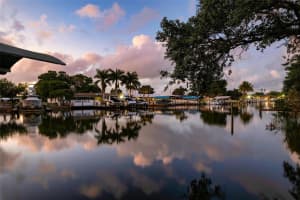 121 Holly Avenue, Sarasota, Florida 34243