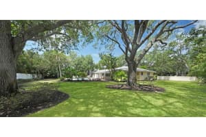 1722 NORTH DRIVE, SARASOTA, FL 34239 Sold 05/30/23
