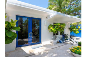 517 Madison Dr, Sarasota, FL 34236, Sold 05/12/23