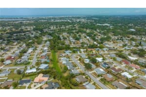 6827 ROXBURY DRIVE, SARASOTA, FL 34231 Sold 05/18/23
