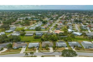 6827 ROXBURY DRIVE, SARASOTA, FL 34231 Sold 05/18/23