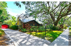 1647 CATALONIA LANE, SARASOTA, FL 34239 Sold 11/30/23