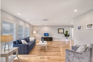 2846 CAPTIVA DRIVE, SARASOTA, FL 34231 Sold 05/02/23