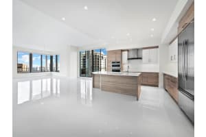 111 PINEAPPLE AVENUE, SARASOTA, FL 34236 Sold 08/14/23