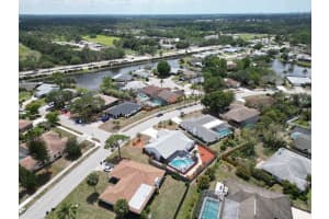 4921 COUNTRY MEADOWS BOULEVARD, SARASOTA, FL 34235 Sold 06/30/23