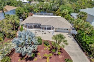 208 ISLAND CIRCLE, SARASOTA, FL 34242 Sold 07/12/23