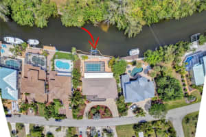 208 ISLAND CIRCLE, SARASOTA, FL 34242 Sold 07/12/23