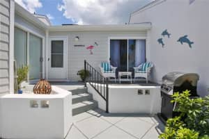 505 SANDERLING CIRCLE, BRADENTON, FL 34209 Sold 06/02/23