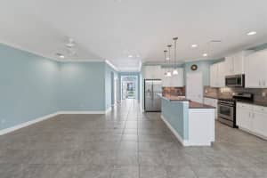 8128 36th St E, Sarasota, FL 34243, Sold 06/01/23