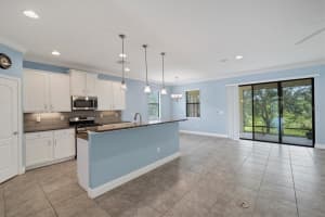 8128 36th St E, Sarasota, FL 34243, Sold 06/01/23