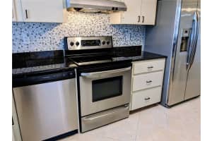 3050 LAKE BAYSHORE DRIVE, BRADENTON, FL 34205 Sold 07/07/23