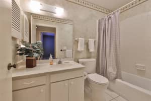 253 SHERWOOD DRIVE, BRADENTON, FL 34210 Sold 07/28/23