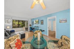 718 OAKVIEW DRIVE, BRADENTON, FL 34210 Sold 10/30/23