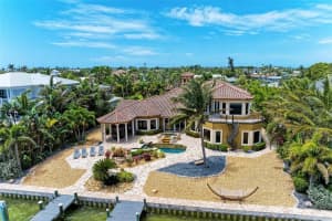 643 KEY ROYALE DRIVE, HOLMES BEACH, FL 34217 Sold 11/15/23