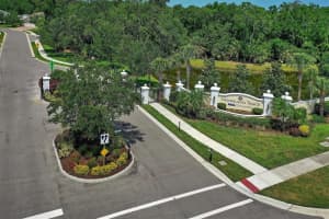 3718 WOODCLIFF LAKE TERRACE, SARASOTA, FL 34243 Sold 06/28/23