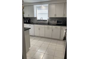 654 CIRCLEWOOD DRIVE, VENICE, FL 34293 Sold 06/11/23