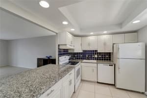 9393 MIDNIGHT PASS ROAD, SARASOTA, FL 34242 Sold 07/18/23