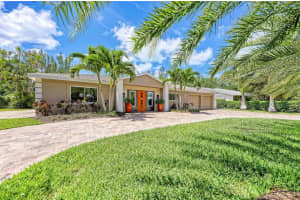 620 BUTTONWOOD DRIVE, LONGBOAT KEY, FL 34228 Sold 06/23/23