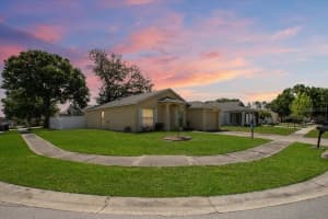 301 DIAMOND RIDGE BOULEVARD, AUBURNDALE, FL 33823 Sold 06/09/23