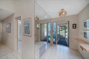 3903 OAKHURST BOULEVARD, SARASOTA, FL 34233 Sold 09/26/23