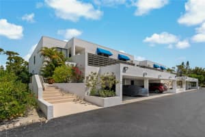 834 BAYPORT WAY, LONGBOAT KEY, FL 34228 Sold 02/08/24