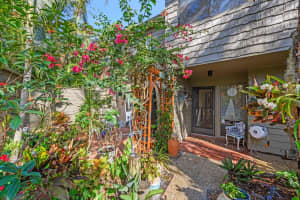 1704 PELICAN COVE ROAD, SARASOTA, FL 34231 Sold 06/26/23