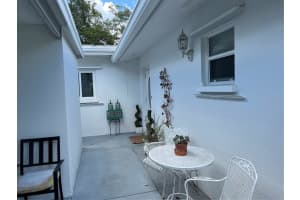 1879 UNIVERSITY PLACE, SARASOTA, FL 34235 Sold 06/17/23