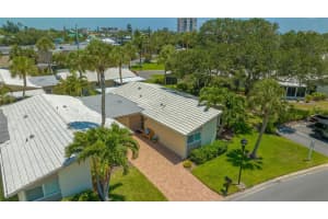140 WHISPERING SANDS DRIVE, SARASOTA, FL 34242 Sold 09/06/23
