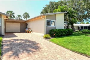 140 WHISPERING SANDS DRIVE, SARASOTA, FL 34242 Sold 09/06/23