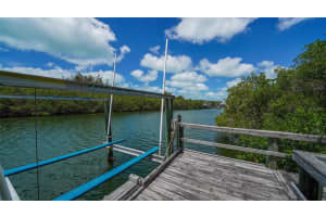 6533 BAYOU HAMMOCK ROAD, LONGBOAT KEY, FL 34228 Sold 08/31/23