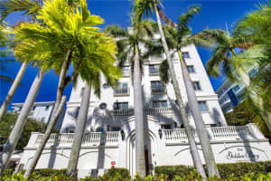 166 GOLDEN GATE POINT, SARASOTA, FL 34236 Sold 03/18/24