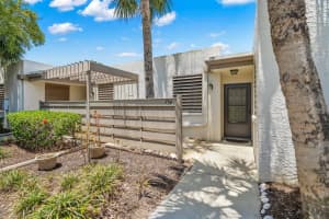 754 OAKVIEW DRIVE, BRADENTON, FL 34210 Sold 06/30/23