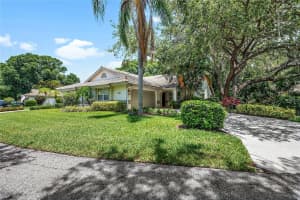 4481 ASCOT CIRCLE, SARASOTA, FL 34235 Sold 07/13/23