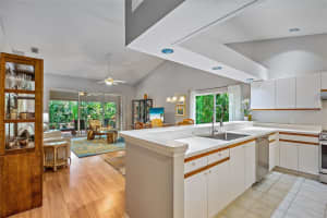 4481 ASCOT CIRCLE, SARASOTA, FL 34235 Sold 07/13/23